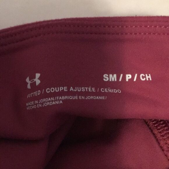 Under Armour Fitted Crop Leggings Sz Small - Picture 11 of 13